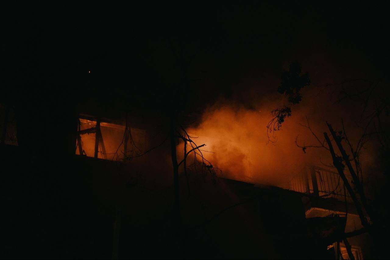 Ukrayna'nın başkenti Kiev'e füze yağdı: Siviller metro istasyonlarına sığındı - 1. Resim