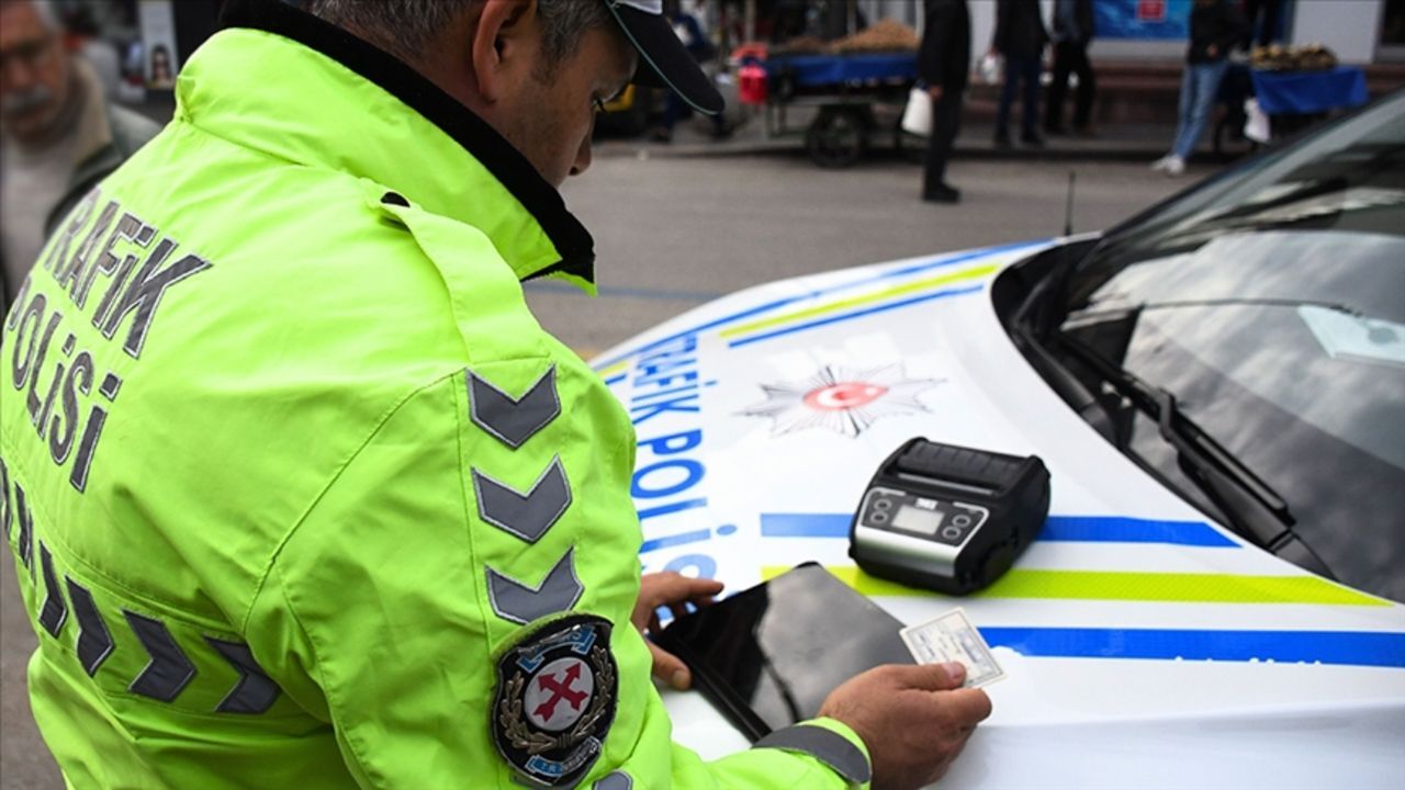 Yeni trafik cezaları ne zaman yürürlüğe girecek? Trafik Kanunu düzenleniyor Yeni trafik cezaları ne zaman yürürlüğe girecek? Trafik Kanunu düzenleniyor