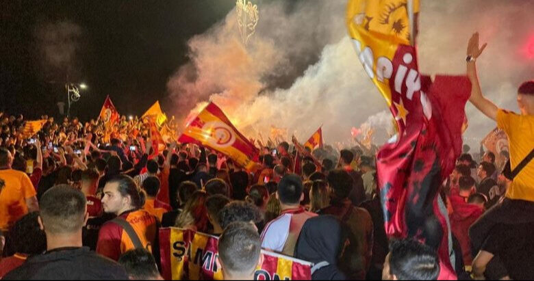 Yenikapı Miting Alanı kaç kişilik, kapasitesi ne kadar? Toplam kişi sayısı ve özellikleri - 2. Resim