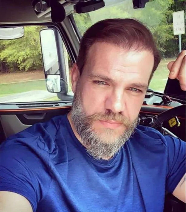 ABD'de tır şoförü olan Tolga Karel'den Uğur Dündar'a bomba cevap: