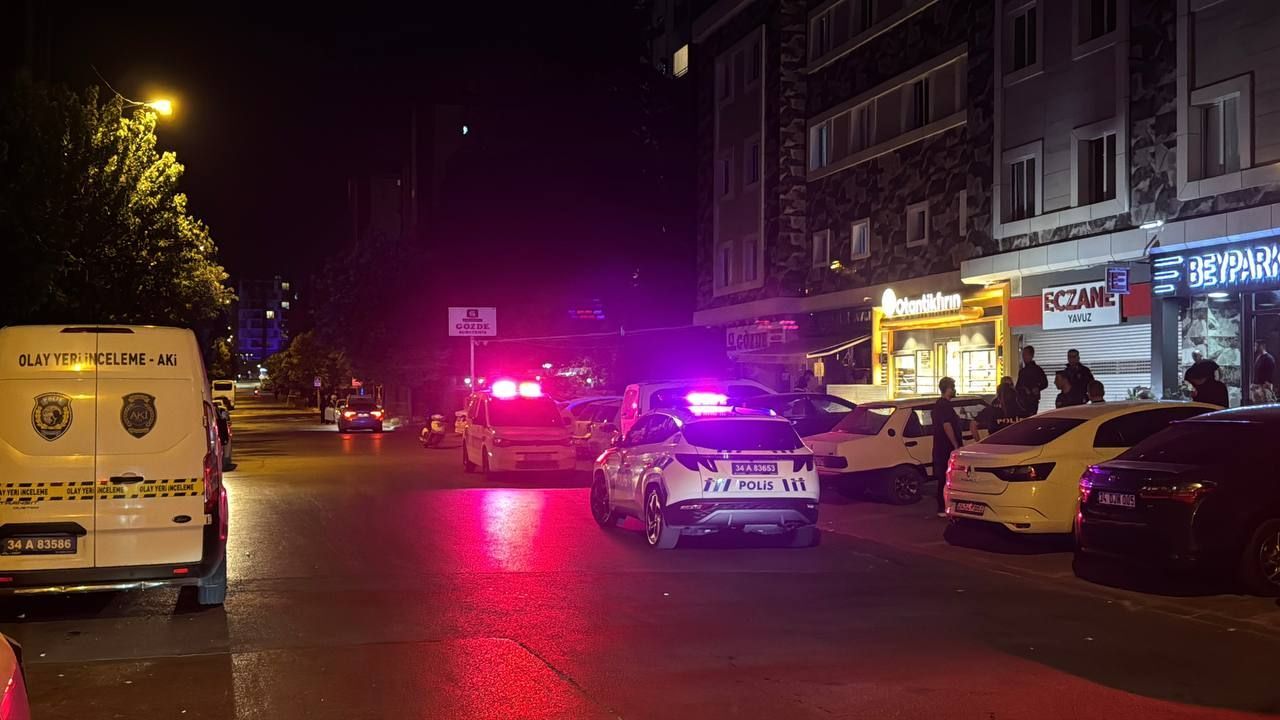 Alkollü baba oğul kavgası kanlı bitti! Biri hastanede diğeri emniyette... Alkollü baba oğul kavgası kanlı bitti! Biri hastanede diğeri emniyette...
