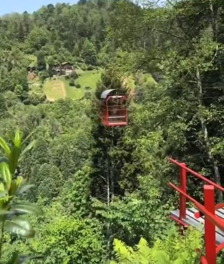 Bu köye yol yok ama ziyaretçi çok: Görenler şaşkın, gidenler mest... Bir butonla bambaşka dünya - 3. Resim