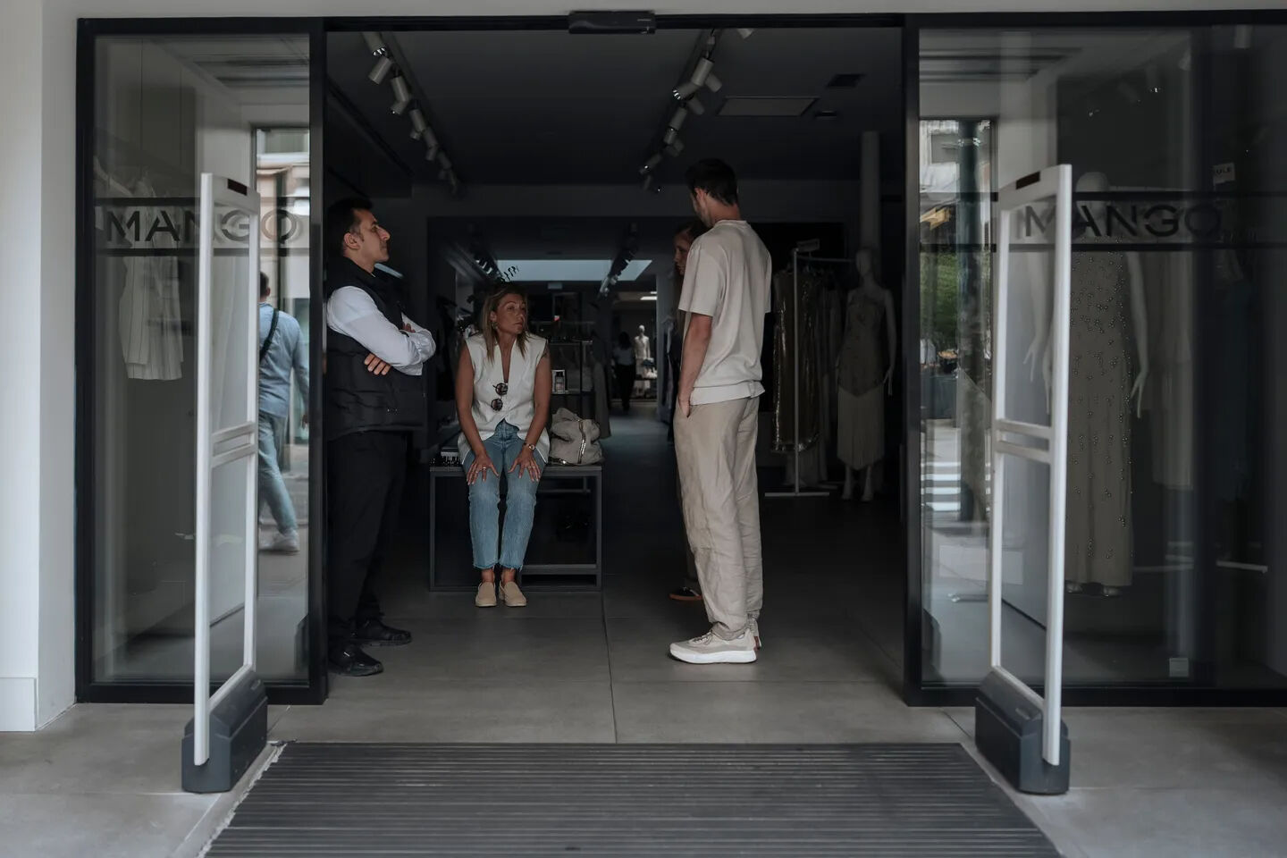 Cannes Film Festivali'nin son gününde 45 bin kişi karanlıkta kalmıştı! Fransa'dan 'sabotaj' açıklaması - 2. Resim