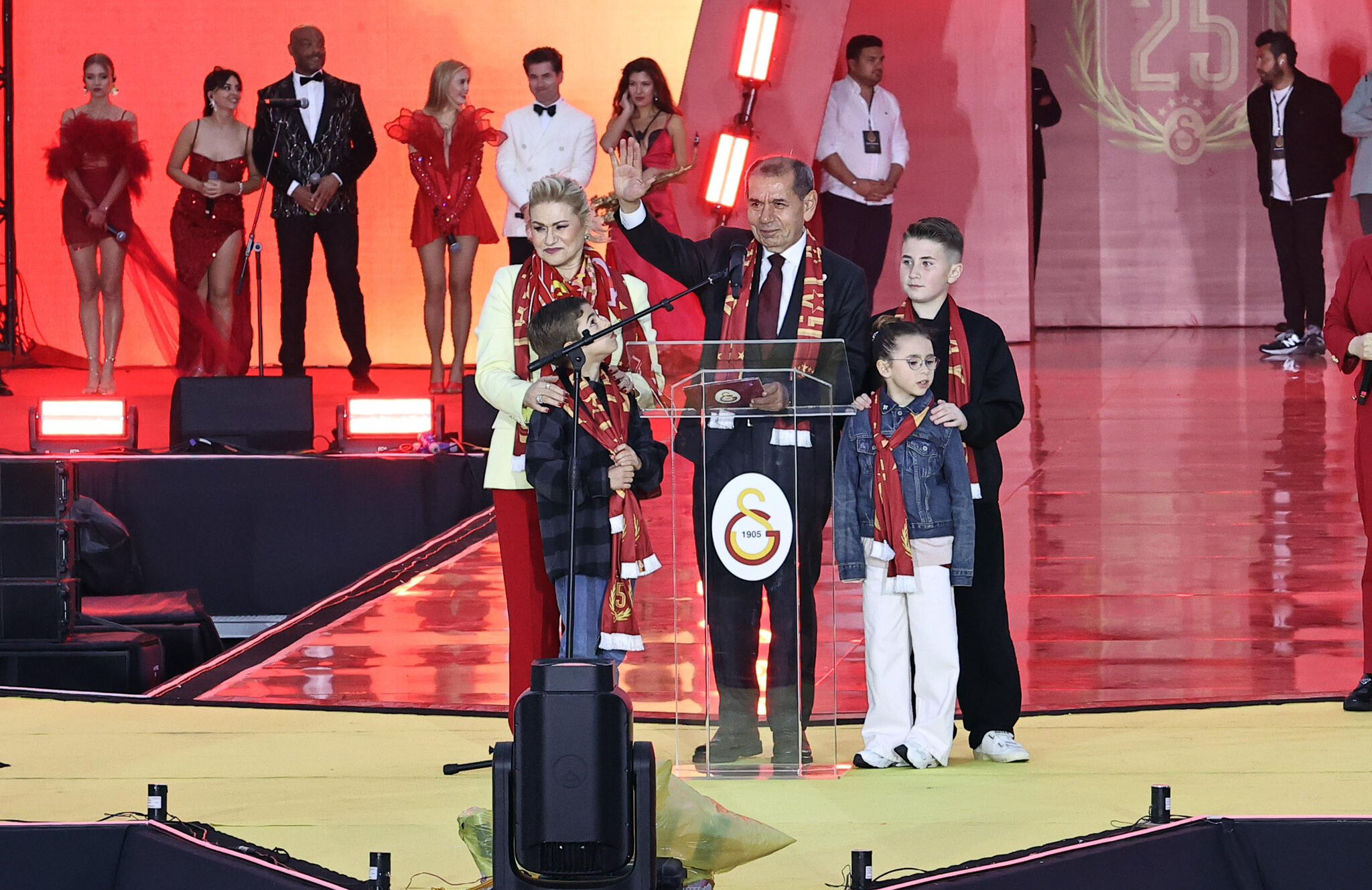 CANLI | Galatasaray kupasına kavuşuyor! İşte Yenikapı'dan son dakika gelişmeleri - 1. Resim