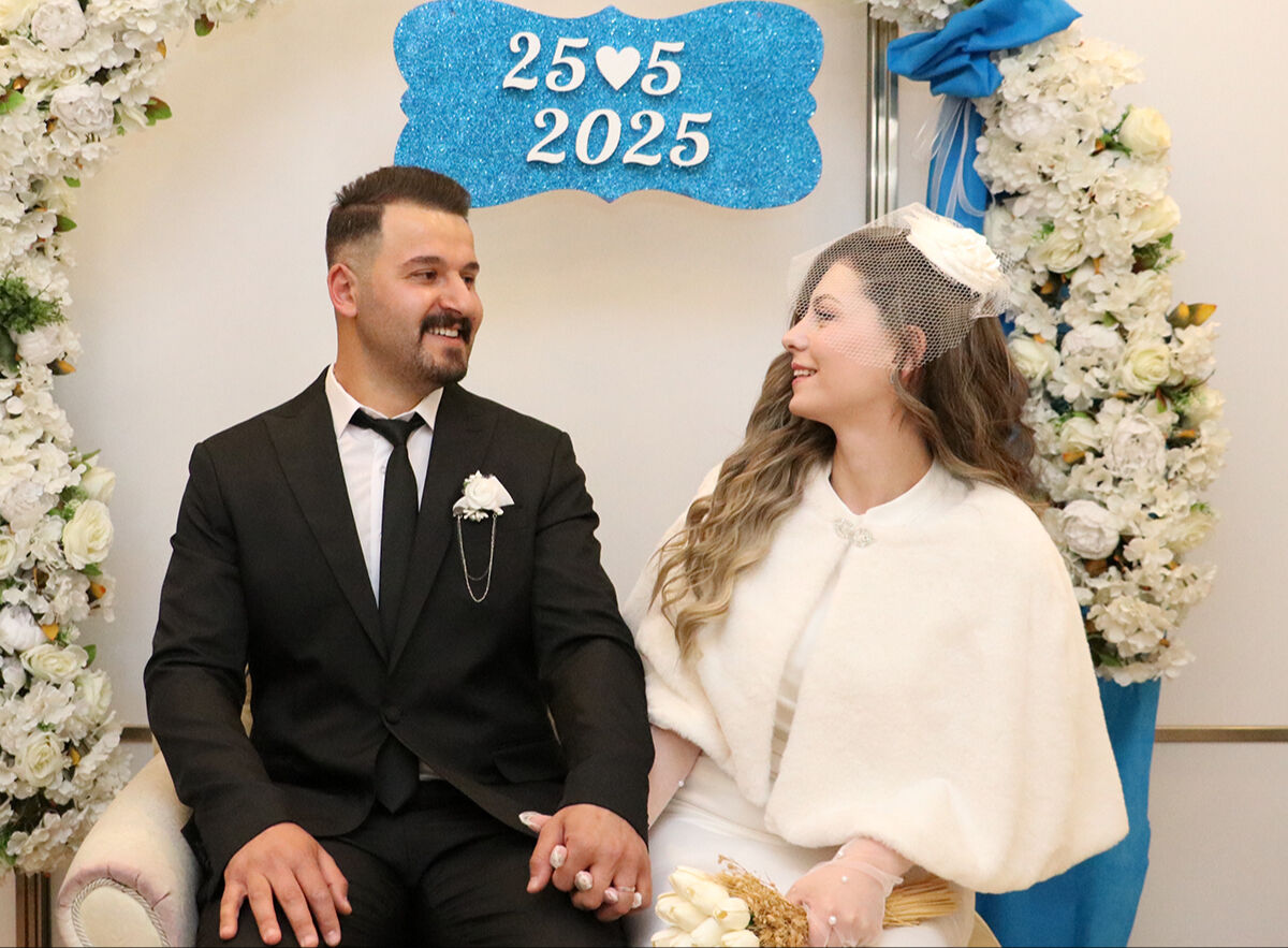 Herkes evlenmek için bugünü seçti! Almanya'dan nikah için kalkıp geldiler... Salonların 25.05.2025 yoğunluğu - 8. Resim