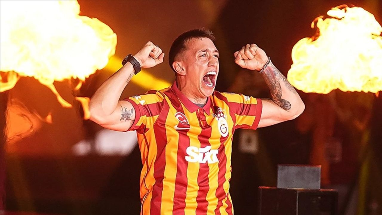 Muslera Galatasaray'dan gitti mi? Taraftarların gözü Muslera'da! Muslera Galatasaray'dan gitti mi? Taraftarların gözü Muslera'da!