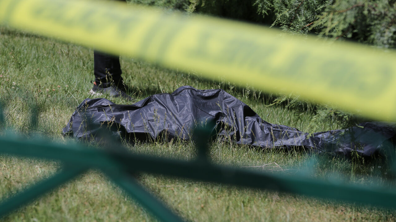 Şehrin ortasından geçen çaydan ceset çıktı! Görenler hemen 112'yi aradı Şehrin ortasından geçen çaydan ceset çıktı! Görenler hemen 112'yi aradı - 2. Resim