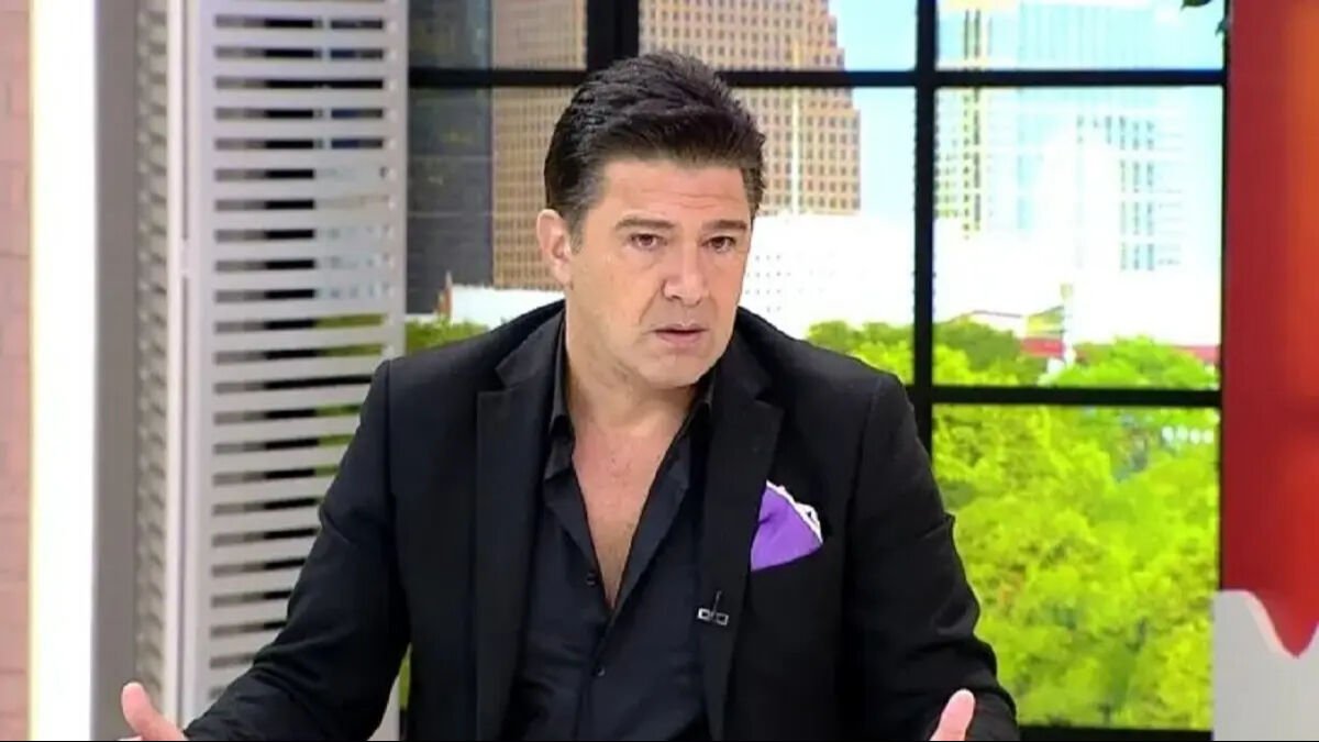 20 yıllık evlilik bitti mi? Hakan Ural'dan dikkat çeken açıklama - 1. Resim