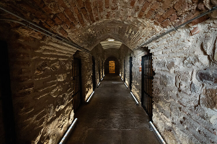 65 yıl önceye götüren zaman tüneli! Yakın tarihin kara lekesine yolculuk ada ziyaretçilerini duygulandırıyor - 2. Resim