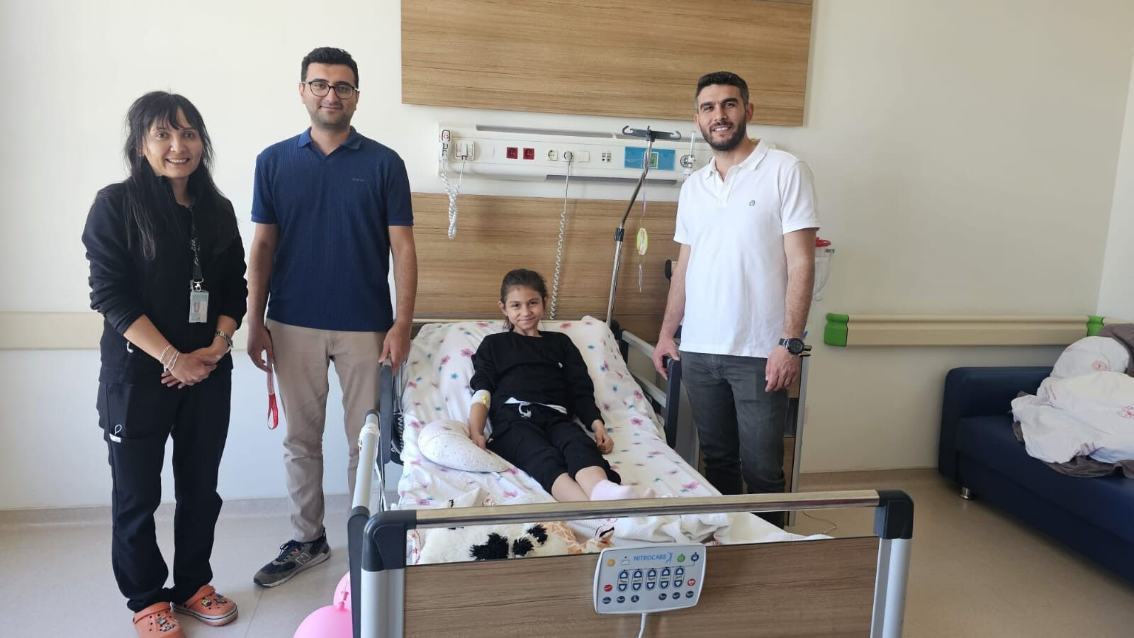 Bulantı ve ağrı şikayetiyle başvurmuştu! Midesinden çıkanlar hayrete düşürdü - 1. Resim