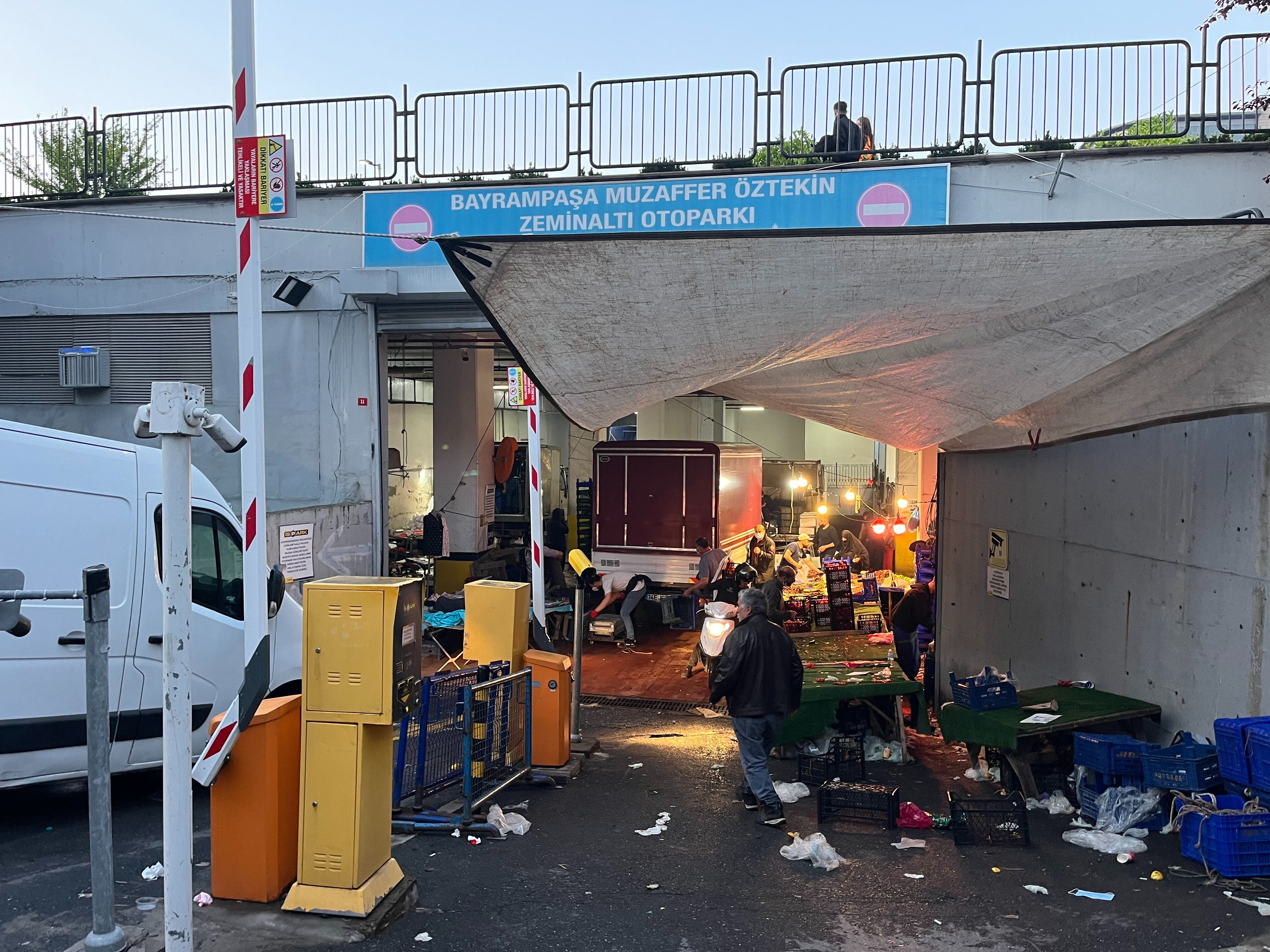 Havalandırmaya biber gazı sıkıp kaçtı! Pazar yerinde ortalık karıştı - 1. Resim