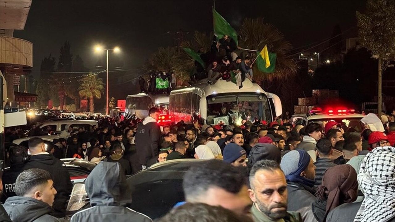 İsrail aylarca alıkoyduğu Gazzeli esirleri serbest bıraktı