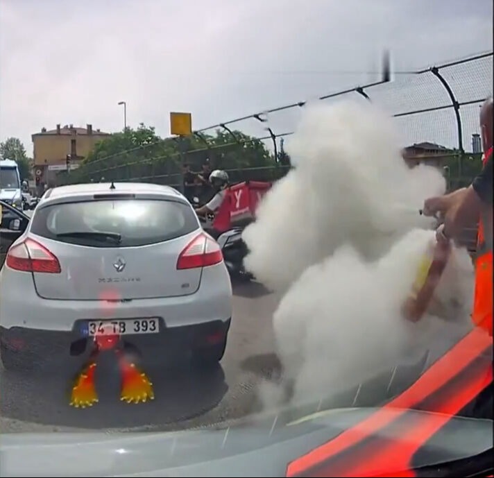 Karayolu çalışanının üzerine bıçakla yürümüştü! Şüpheli kıskıvrak yakalandı - 2. Resim