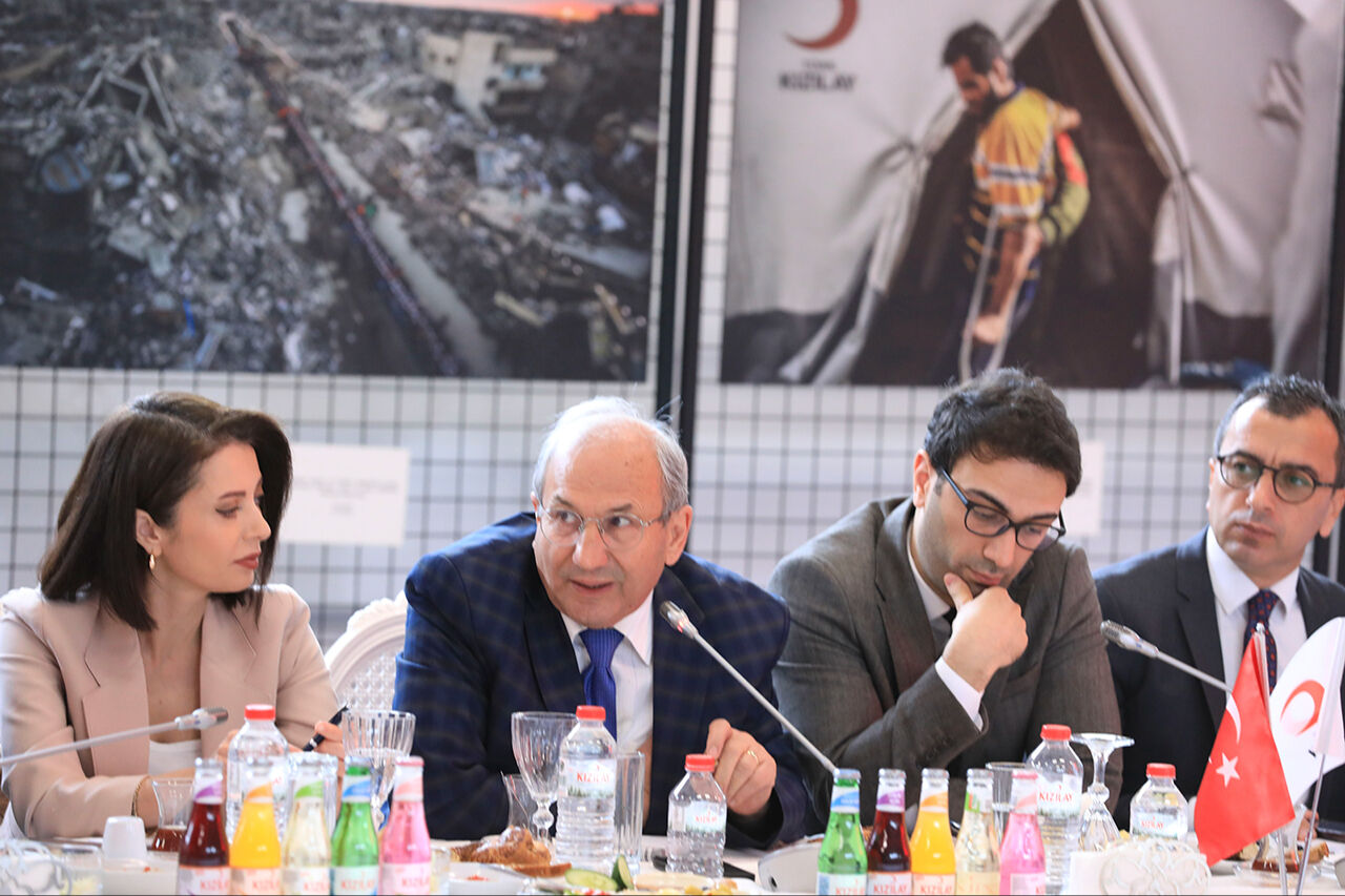 Kızılay Genel Başkanı Fatma Meriç Yılmaz: Çadır satan personelin ilişiği kesildi! - 1. Resim