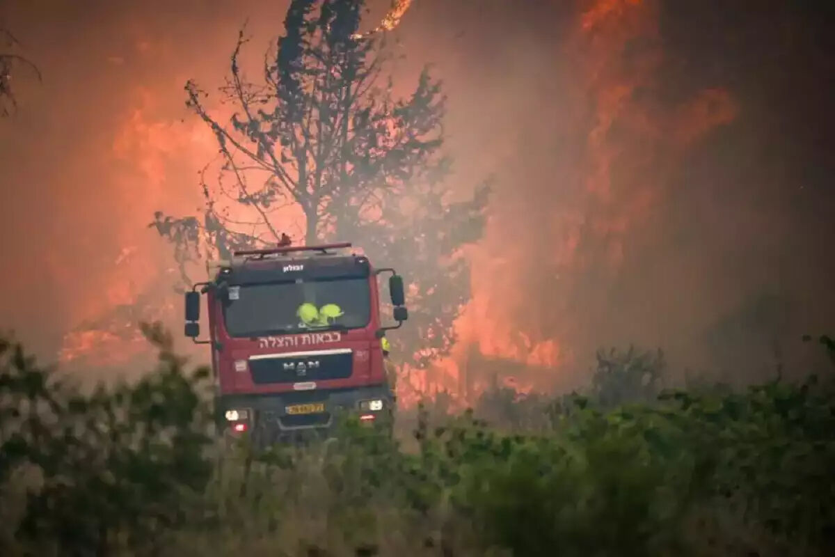 Kudüs'te korkutan yangın! Alevler giderek yayılıyor - 2. Resim