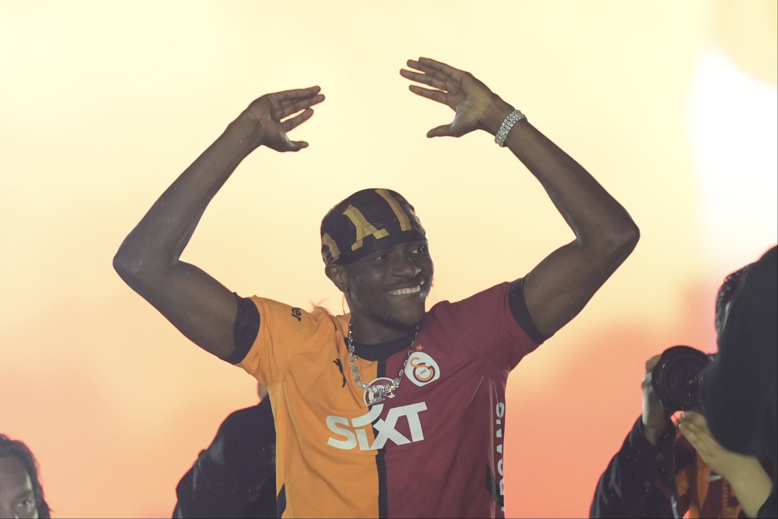 Osimhen başkanla bizzat görüştü! Transferde anlaşma tamam - 1. Resim