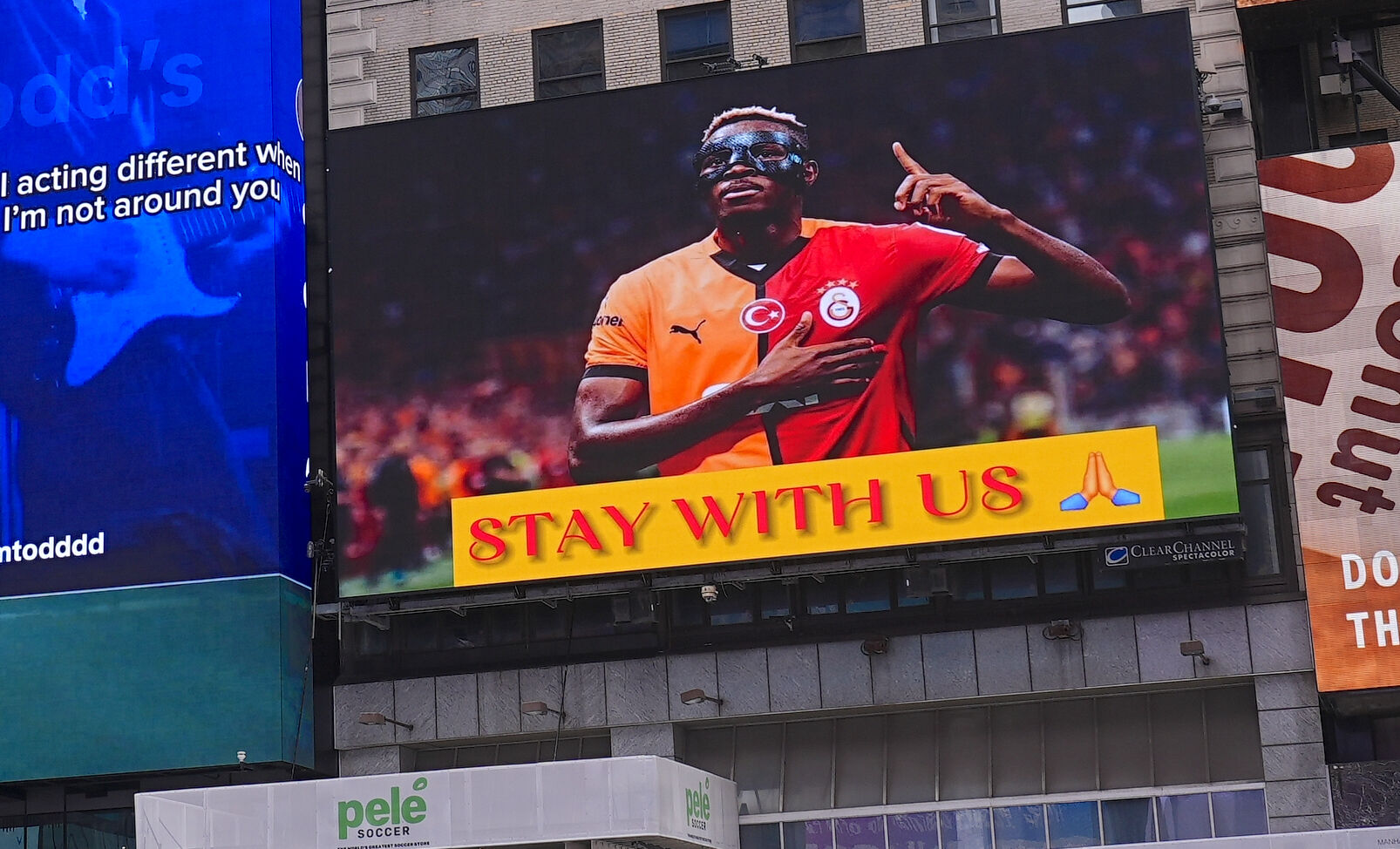 Osimhen'den şampiyonluk kutlamasında transfer mesajı! - 1. Resim