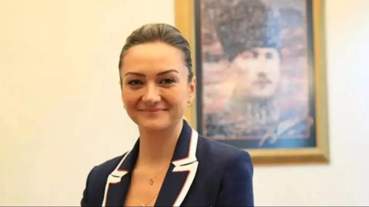 Özel kalem ama şifreyi bilmiyor! Kadriye Kasapoğlu’ndan ikinci gözaltında garip ifadeler Özel kalem ama şifreyi bilmiyor! Kadriye Kasapoğlu’ndan ikinci gözaltında garip ifadeler
