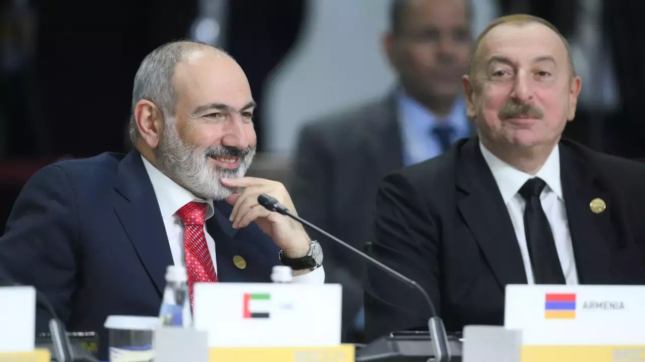 Paşinyan &#039;Azerbaycan için toplumu ikna ederim&#039; dedi! Anlaşma reddedilirse anayasa değişecek