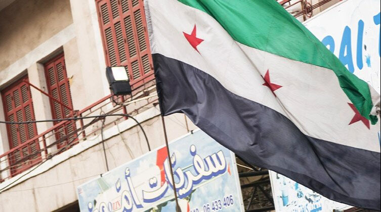 Suriye yeni ordusunu şekillendiriyor! 