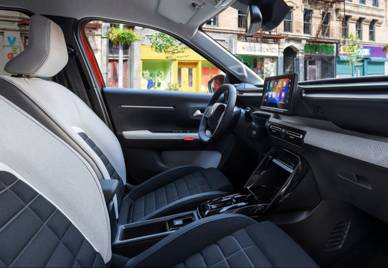 Türkiye’nin en uygun fiyatlı otomobili oldu: Yeni Citreon e-C3’ten sürpriz fiyat! - 2. Resim