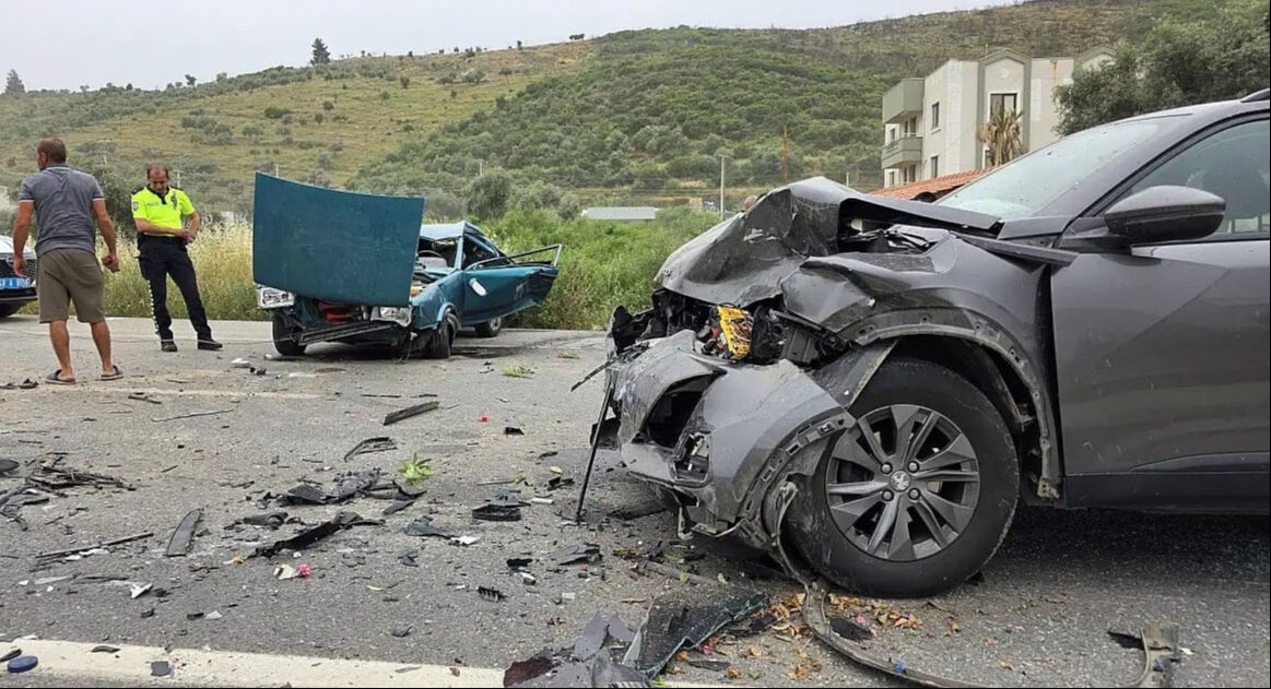 Ünlü oyuncu Şerif Sezer'den korkutan haber! Muğla'da trafik kazası geçirdi - 4. Resim