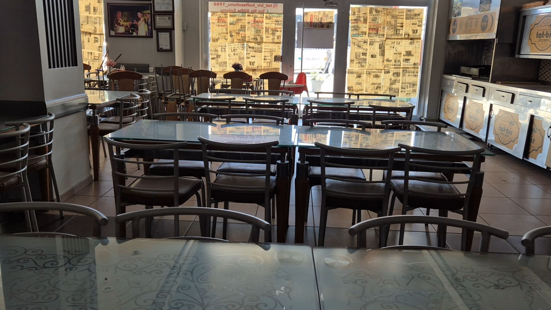 3 ayda bir zam 50 bin lira maaş veriyordu... 58 yıllık efsane köfteci camına astığı yazıyla kepenk indirdi 3 ayda bir zam 50 bin lira maaş... 58 yıllık efsane köfteci camına astığı yazıyla kepenk indirdi - 1. Resim