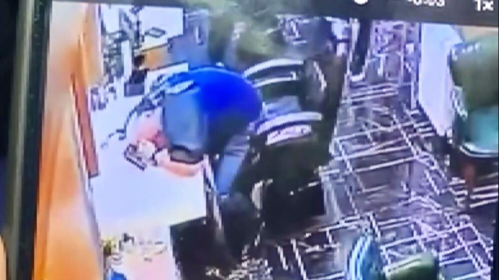 Cezaevi müdürü cinayetinden yargılanmıştı! Kardeş, kardeşi berberde vurdu - 2. Resim