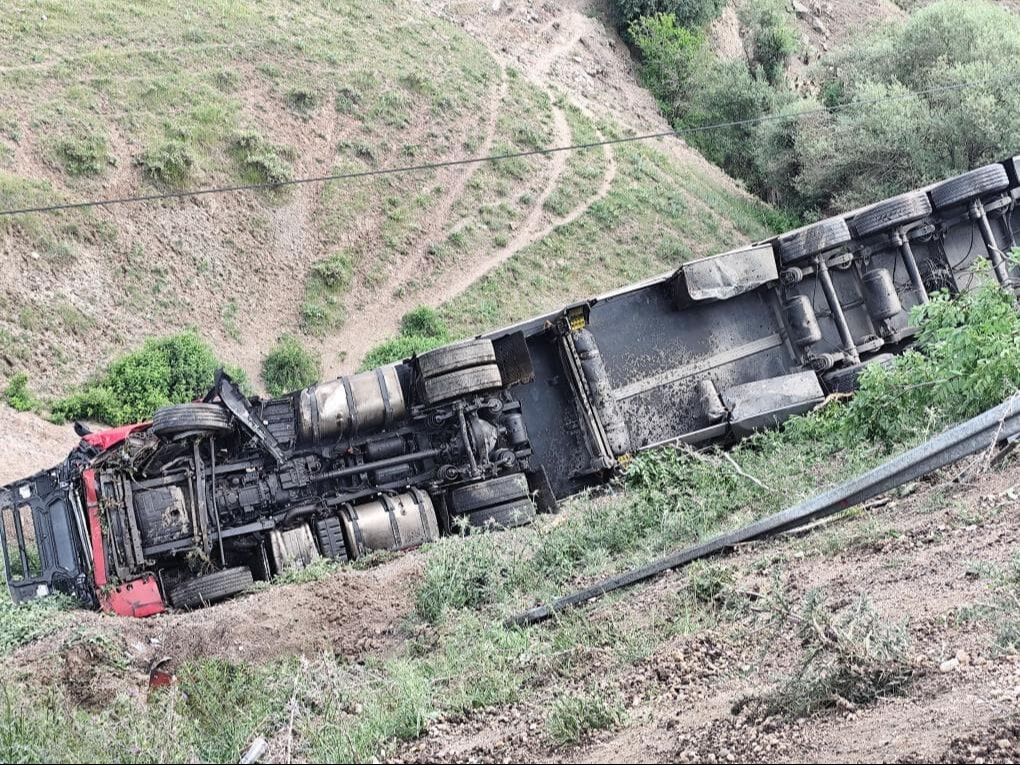 Elazığ’da feci kaza! 1 kişi hayatını kaybetti, 2 kişi ağır yaralı - 2. Resim