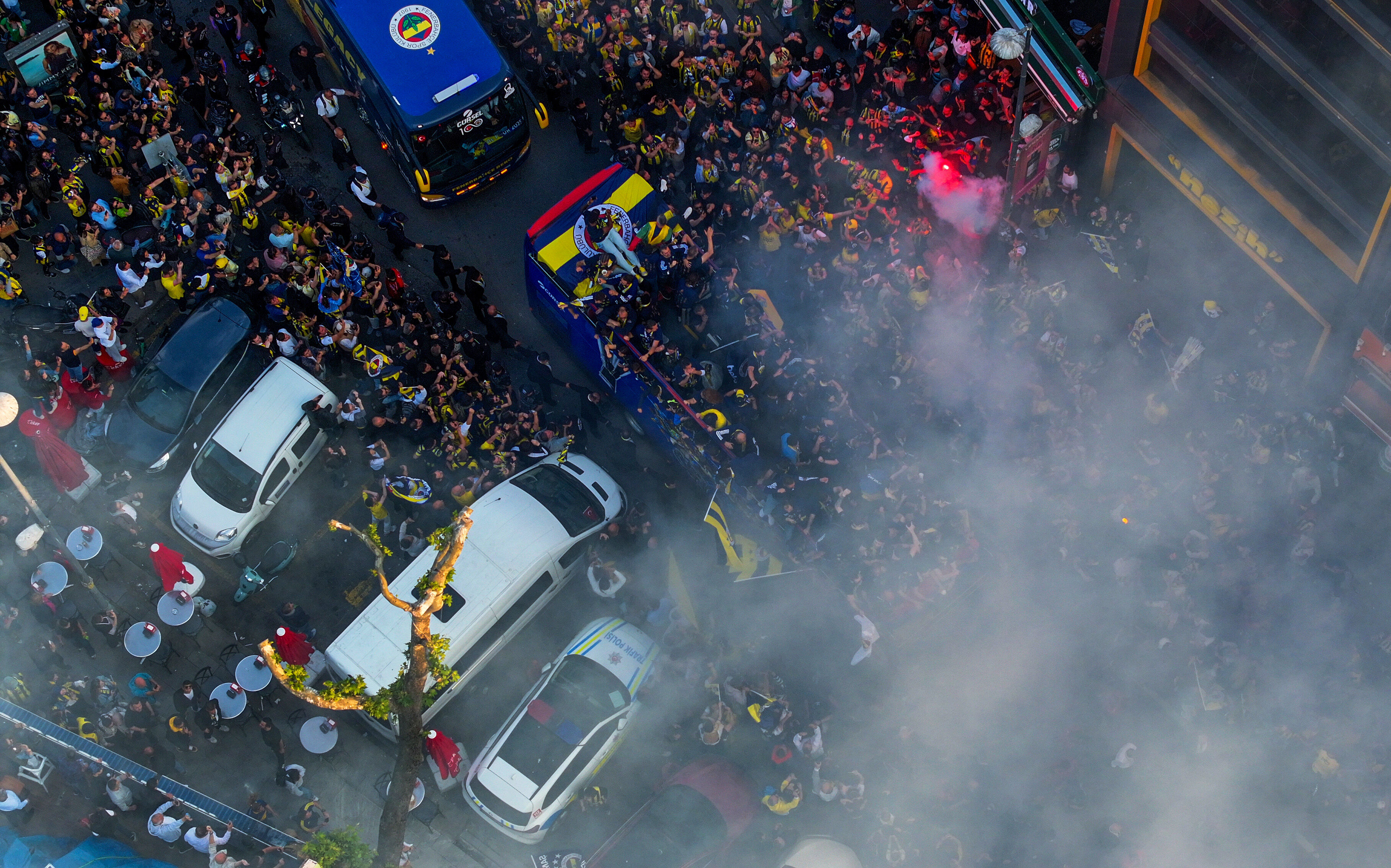 Fenerbahçe Beko, üst üste ikinci EuroLeague şampiyonluğunu kutluyor - 2. Resim