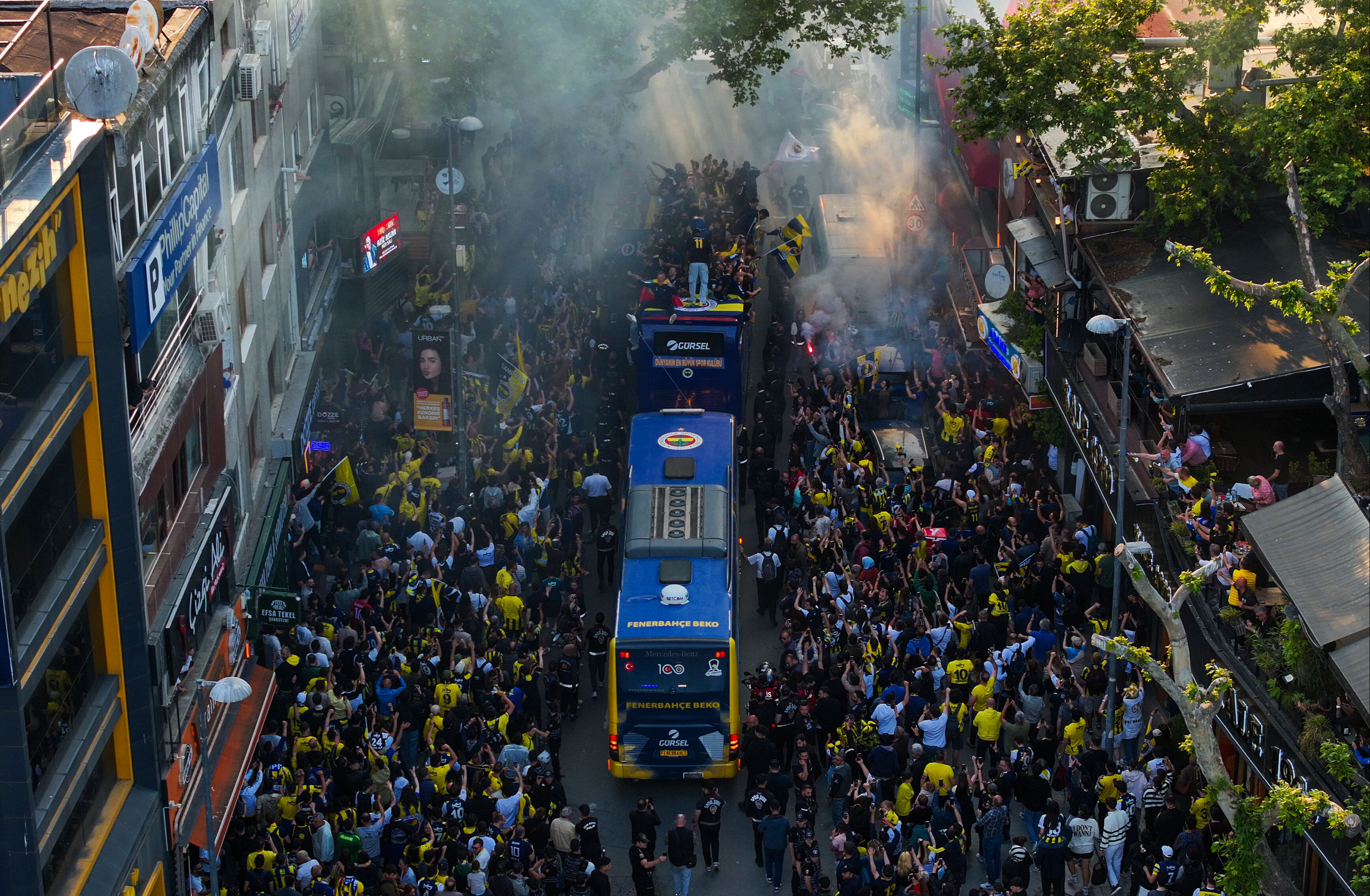 Fenerbahçe Beko, üst üste ikinci EuroLeague şampiyonluğunu kutluyor - 3. Resim