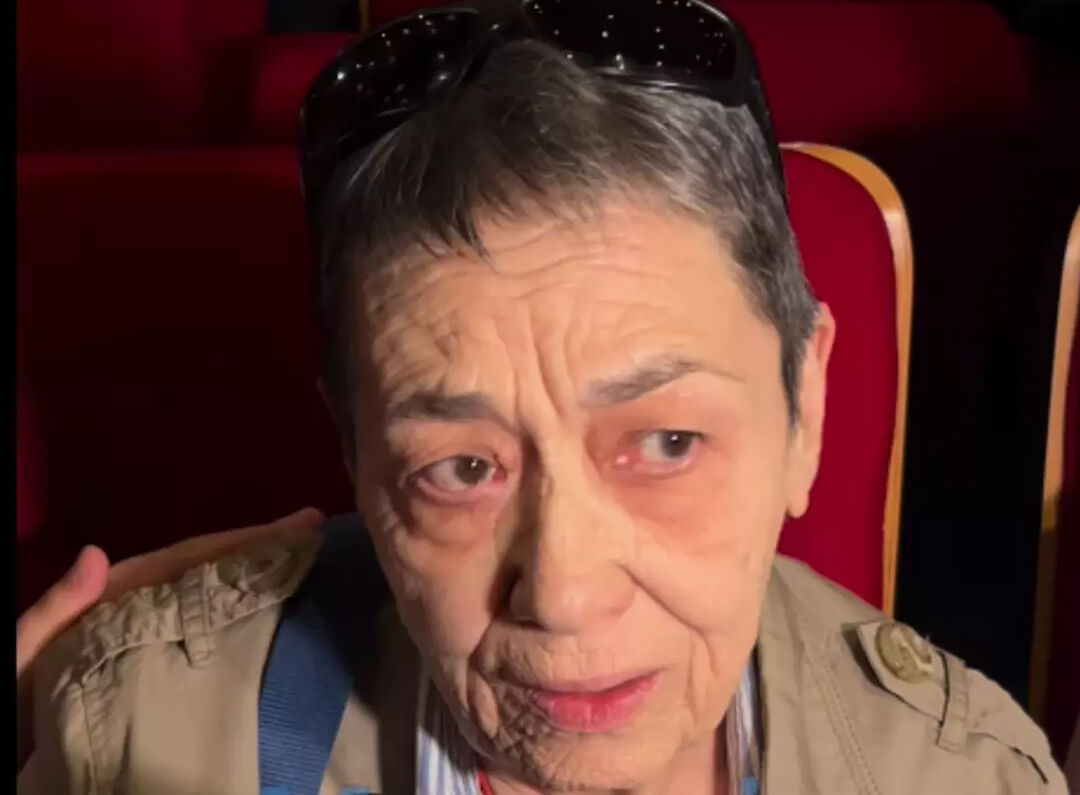 İlhan Şeşen'e veda! Kızı Melis Şeşen gözyaşlarına hakim olamadı!