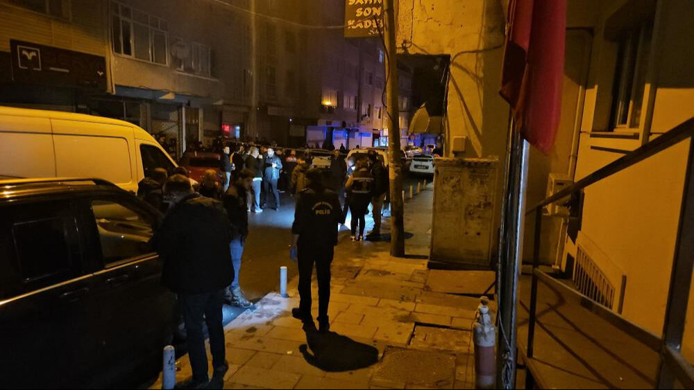 إلقاء قنبلة يدوية على مكان ترفيهي في اسطنبول! هناك الكثير من المصابين - صورة 3
