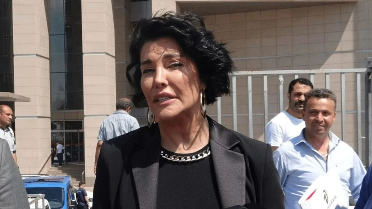 Oyuncu Deniz Akkaya'ya hapis cezası şoku! - 2. Resim