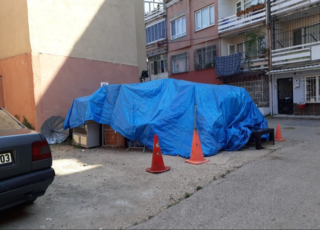 Baba reddetti, anne 33 yıl sonra yeniden 'DNA' dedi: Sokaklara düşen anneyle kızın dramı... - 2. Resim