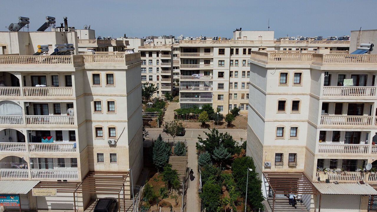 Bakan Kurum yeniden inşa edilen ilçeyi paylaştı: Terörün izlerini siliyoruz Bakan Kurum yeniden inşa edilen ilçeyi paylaştı: Terörün izlerini siliyoruz - 3. Resim