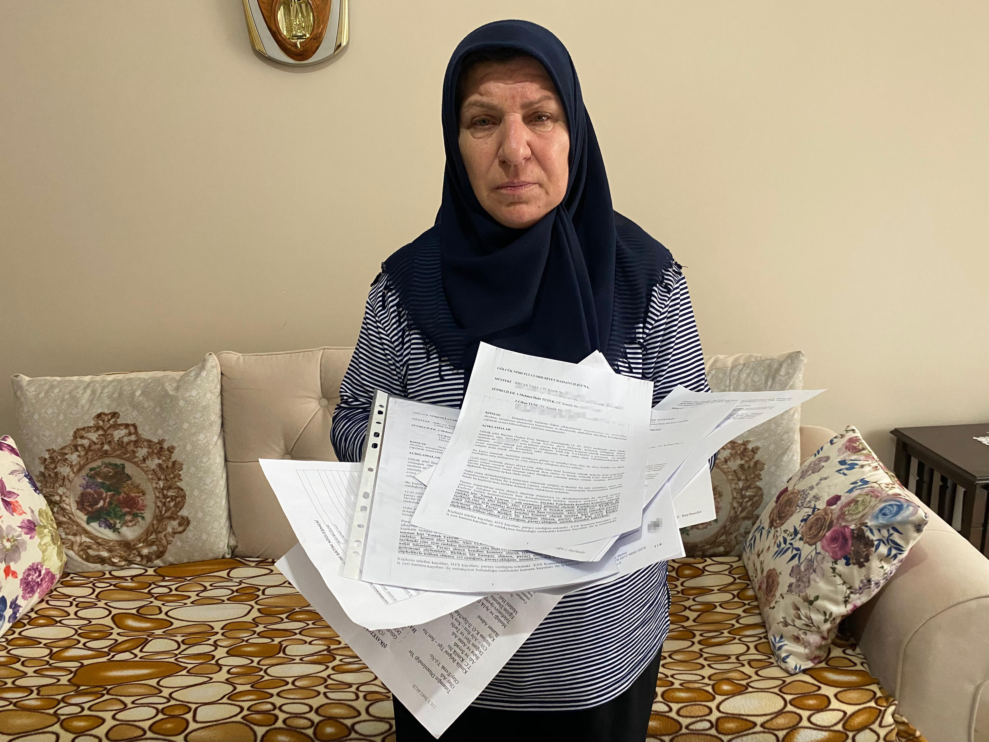 Bircan Yaşa'yı bir telefonla dımdızlak bıraktılar... Günlerdir ağlayan kadının başına gelenler şoke etti - 1. Resim