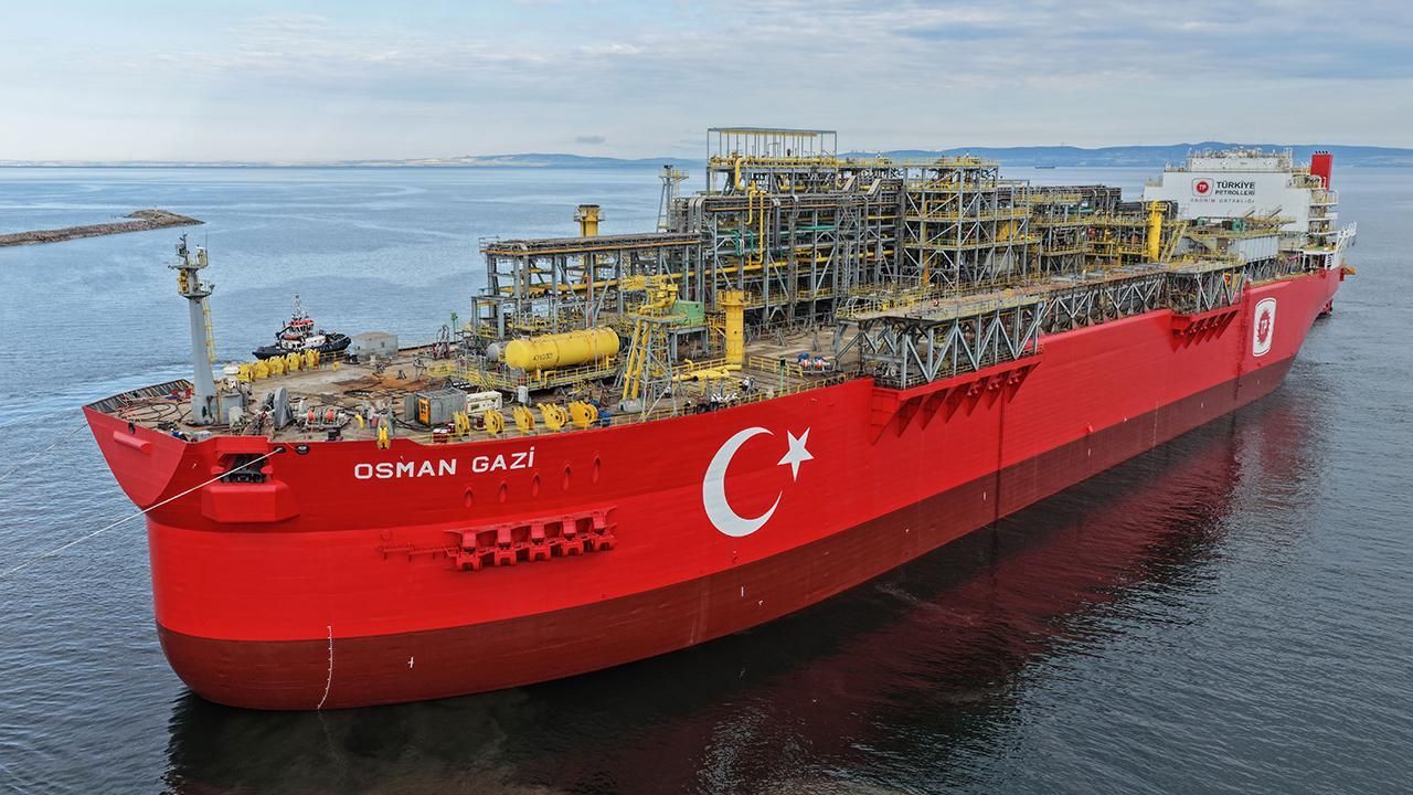 Fethin 572’nci yılına enerji damgası! 'Yüzen dev' Osman Gazi 4,5 milyon haneye doğalgaz üretecek Fethin 572’nci yılına enerji damgası! 'Yüzen dev' Osman Gazi 4,5 milyon haneye doğalgaz üretecek