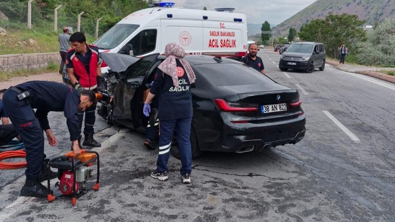 Kayseri’de feci kaza!: 1 ölü 2 ağır yaralı Kayseri’de feci kaza!: 1 ölü 2 ağır yaralı