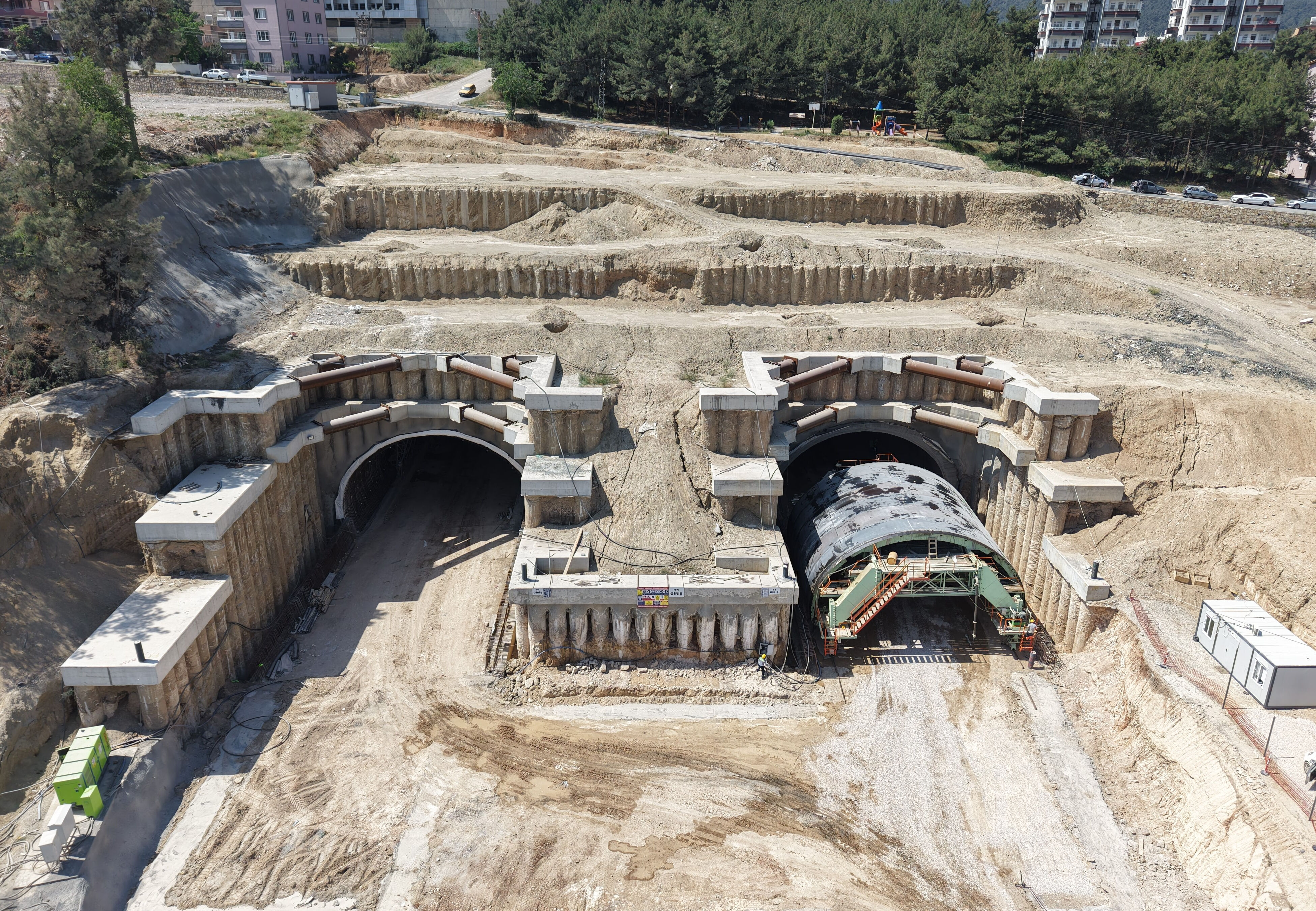 Milli bütçenin en büyük yatırımlarından! Mega projede dağları böyle aşacaklar - 3. Resim