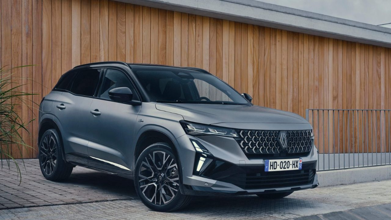 Renault Austral makyajla tazelendi: C-SUV’da başarılı olabilecek mi? Renault Austral makyajla tazelendi: C-SUV’da başarılı olabilecek mi?