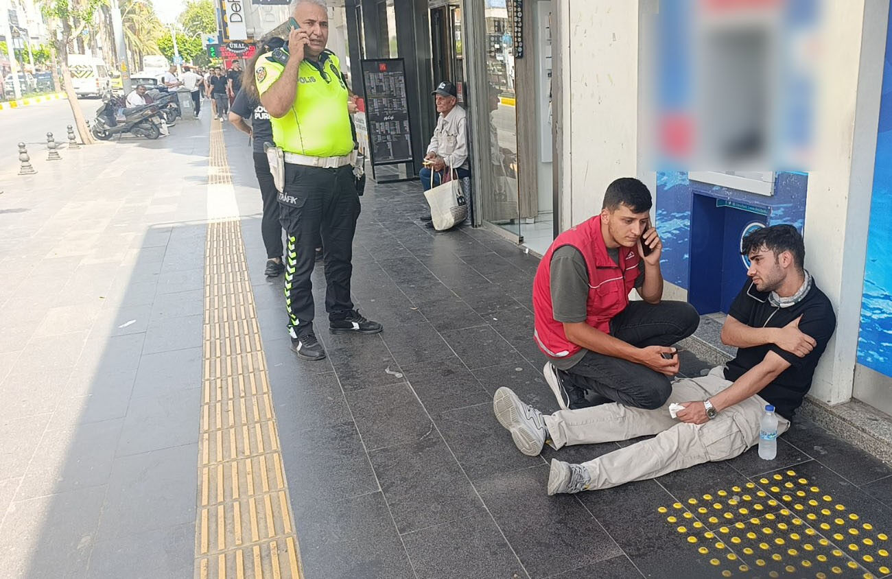 Yaya geçidinde facia! Motosikletli, anne ve kızına kabusu yaşattı - 3. Resim