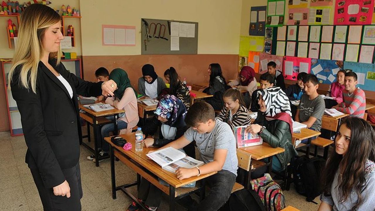 9 Haziran tatil mi, bayram tatili uzatıldı mı? Kurban Bayramı tatiline dair detaylar netleşiyor! 9 Haziran tatil mi, bayram tatili uzatıldı mı? Kurban Bayramı tatiline dair detaylar netleşiyor!