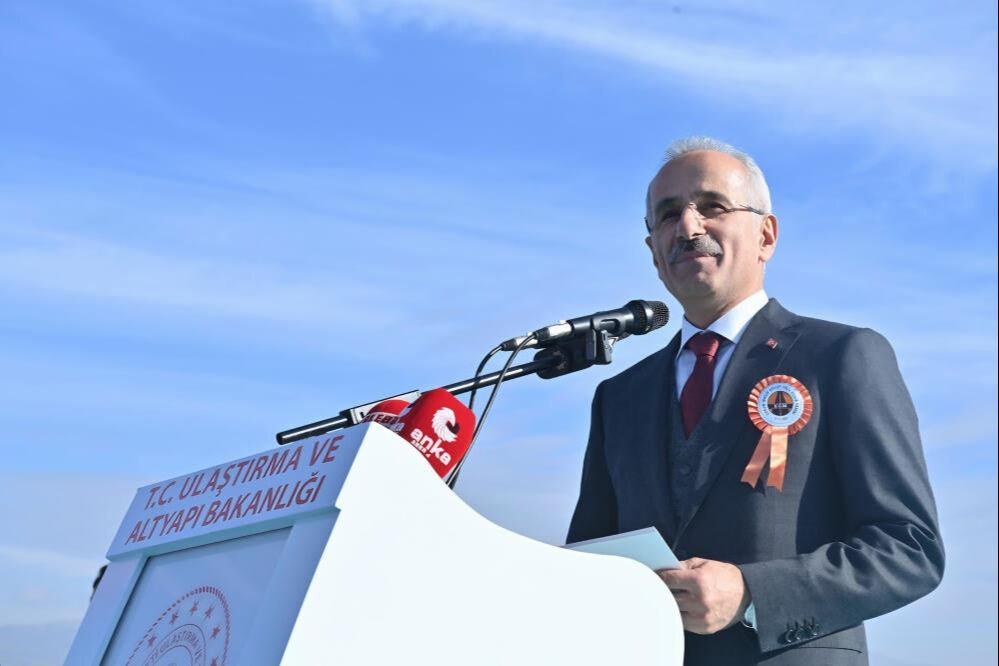 Bakan Uraloğlu açıkladı! Avcılar gişelerinde serbest geçiş dönemi başladı Bakan Uraloğlu açıkladı! Avcılar gişelerinde serbest geçiş dönemi başladı - 1. Resim