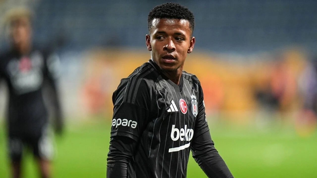 Beşiktaşlı Keny Arroyo'ya talip çıktı: Brezilya, Rusya ve Ukrayna'dan teklif var Beşiktaşlı Keny Arroyo'ya talip çıktı: Brezilya, Rusya ve Ukrayna'dan teklif var - 2. Resim
