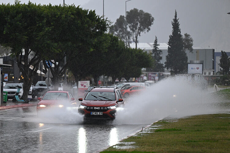 Bugün Antalya'da yağmur var mı? Antalya Hava Durumu Meteoroloji uyarıları 29 Mayıs Perşembe - 1. Resim