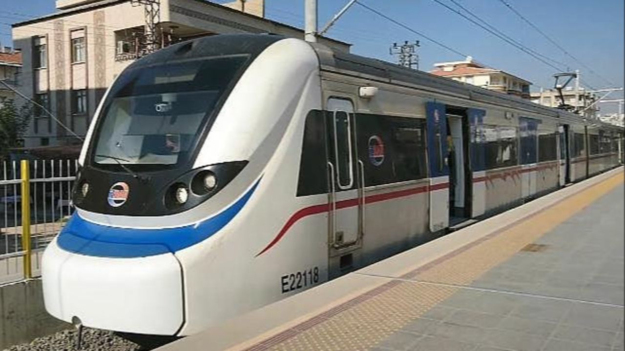 İzmir metro grevde mi, çalışıyor mu? İzmir grev nedeniyle toplu taşıma seferleri gündemde İzmir metro grevde mi, çalışıyor mu? İzmir grev nedeniyle toplu taşıma seferleri gündemde