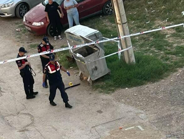 İzmir'de kanlı infaz! Saldırganların taradığı araçta can pazarı yaşandı - 2. Resim