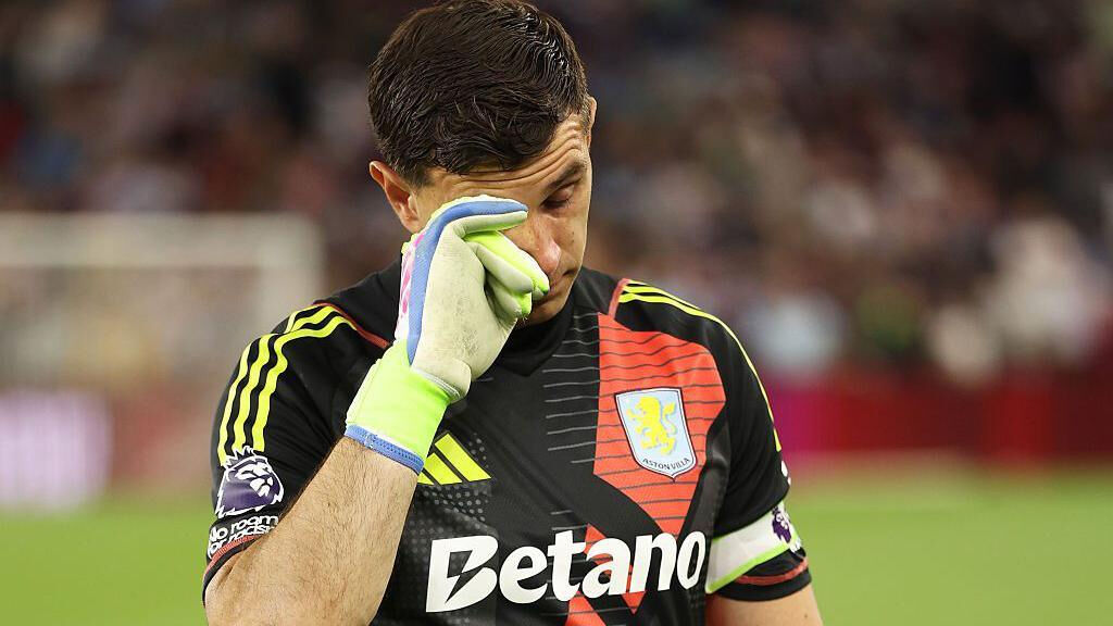 Muslera'ya veda eden Galatasaray'da taraftardan Emiliano Martinez'e çağrı: