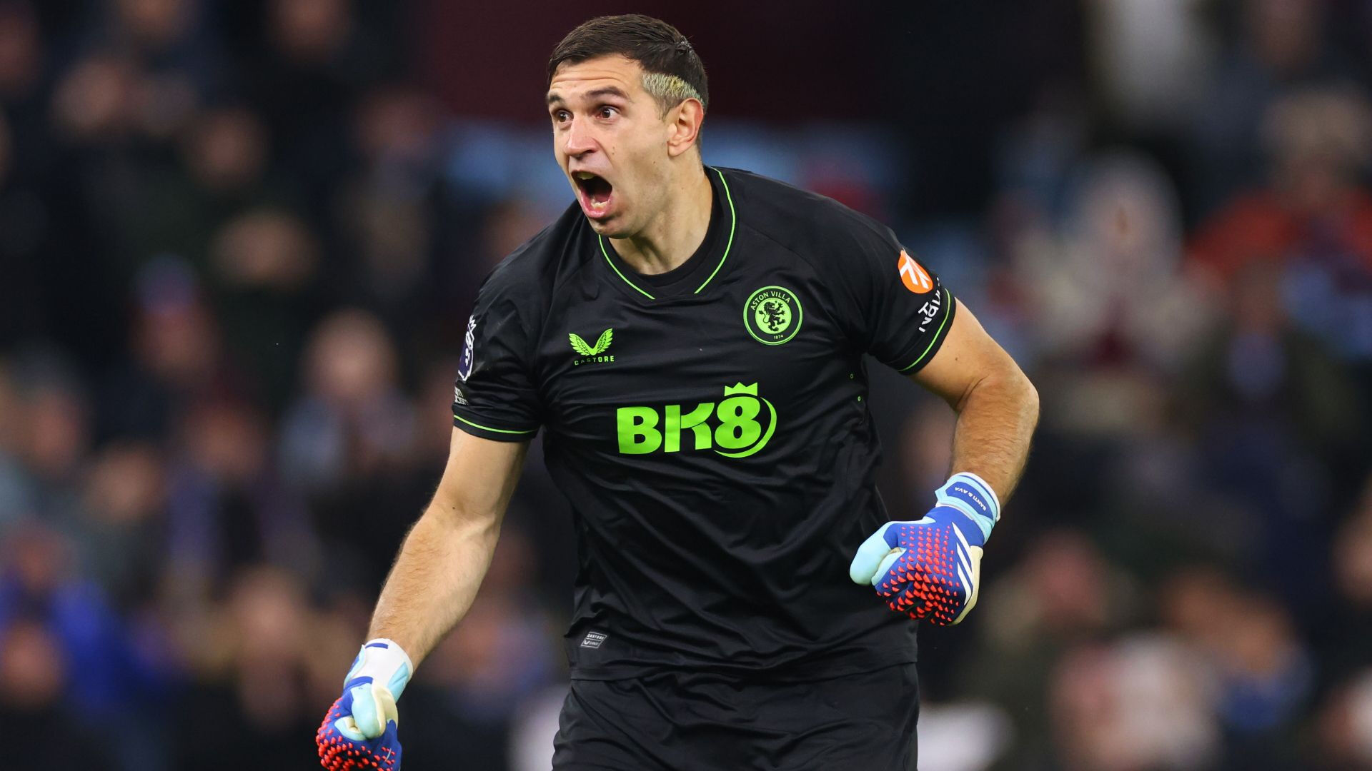 Muslera'ya veda eden Galatasaray'da taraftardan Emiliano Martinez'e çağrı: